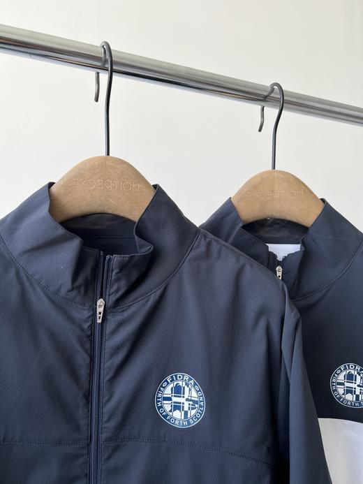 25新款，日单高尔夫男款外套，日本的面料舒适度很高，透气微弹，简单的立领设计，百搭，日常或者运动穿都是不错的选择，数量少！下单速度 商品图4