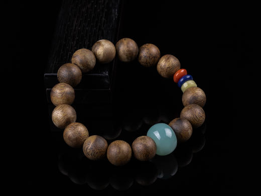 XY0234沉香+翡翠苹果珠三宝手串 商品图1