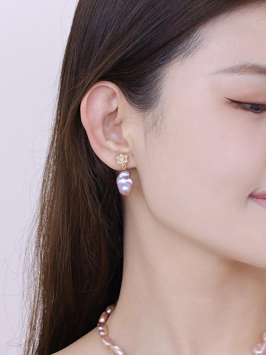 【储值赠礼】18K金炫彩淡水巴洛克挂珠 11-12mm 商品图2