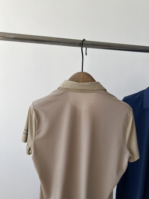 福利款，💕💕韩国🇰🇷高er夫PING速干T恤，纯元臻品，客供面料，四面弹力，质感丝滑垂顺，背后采用网眼面料，更透气，polo衬衫翻领设计，更显优雅气质，左袖口字母点缀，领口扣子带有logo 商品图7