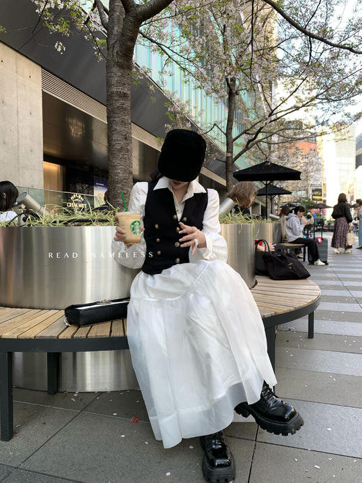 Read Nameless /显瘦到不行的质感马甲+暗纹收腰衬衫 2025/4/19 商品图5