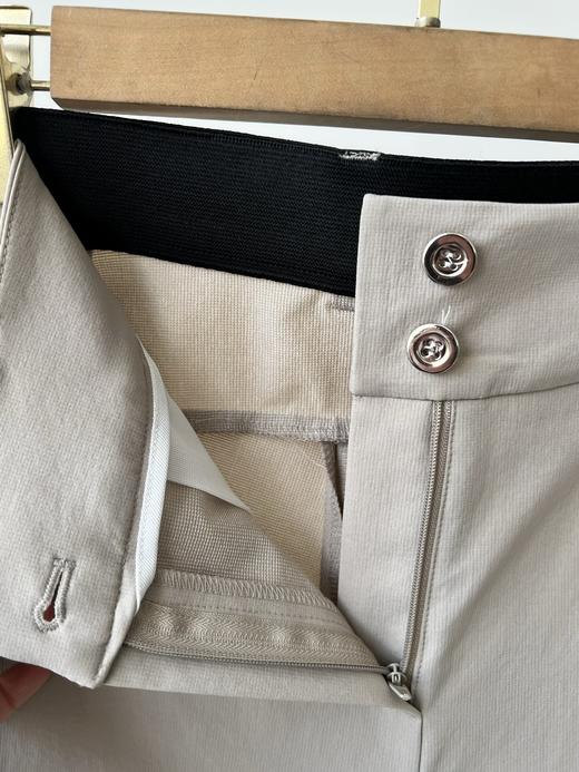 韩国订单，代购1400+ VOIvik高尔夫春款小脚裤，商务休闲款，四面弹质地，里层华夫格略带绒感，透气性好，后腰皮筋包容性好，非常舒适，做工精致。 商品图6