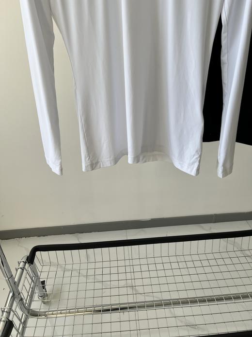 PG原单牛奶丝打底衫，韩国🇰🇷客供面料，弹力大，打球运动必备单品，💕，既防晒又好穿，日常打底穿也很百搭！胸前和袖子有LOGO印花！立体洋气！ 商品图3