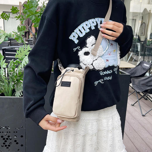 【时尚韩版水杯包】大容量水壶包斜跨包 潮流单肩防水牛津布手机包  国庆外出出游 商品图1