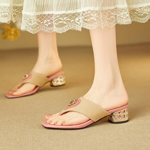 【预售5天】轻盈舒适~春夏季新款方头夹趾气质中跟凉拖鞋MBJR&9212 商品图0