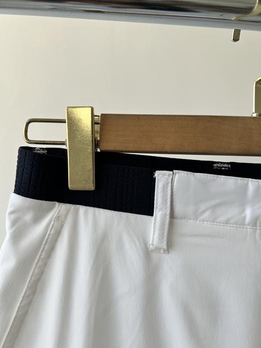 25新款，日本🇯🇵原单高尔夫🏌运动裤，日本🇯🇵客供面料，有弹力舒服，里面加了网布设计，所以白色完全不会透，兜口防水压胶拉链，腰部皮筋松紧腰，数量不多！ 商品图4