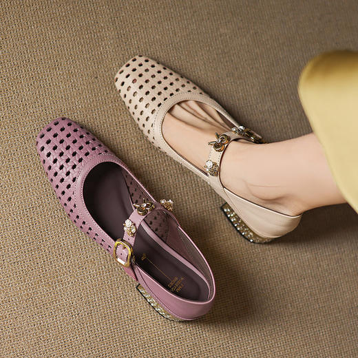 【预售5天】法式优雅镂空方头粗跟头层牛皮夏季浅口单鞋HCYYHD&6039 商品图2