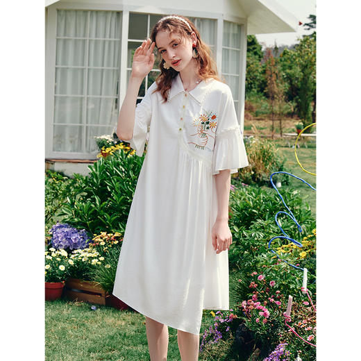 两三事蓝昼诗行2025夏季新款小清新刺绣喇叭袖不规则衬衫裙连衣裙 商品图3