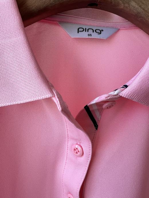 福利款💕💖，福利福利💕PING家原单T，韩国🇰🇷客供面料，棉混纺材质，面料有弹力，舒服有弹力，胸前印花LOGO，领口位置印花撞色，更是增加亮点，双层领子，撞色拼接，印花LOG O，数量不多！ 商品图4