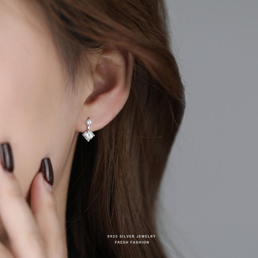【灵丽】s925纯银耳四爪锆石耳环【YXS-E5398】 商品图2