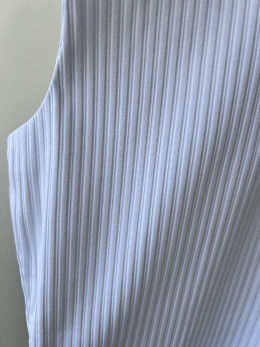 25新款，PG原单打底马甲，一衣多穿，既可单穿，又可以当做马甲，搭配冰丝袖、也可穿里面做内搭，面料也是超舒服，有弹力，透气性好，而且纹理感！ 数量不多！ 商品图5