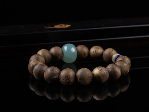 XY0234沉香+翡翠苹果珠三宝手串 商品图5