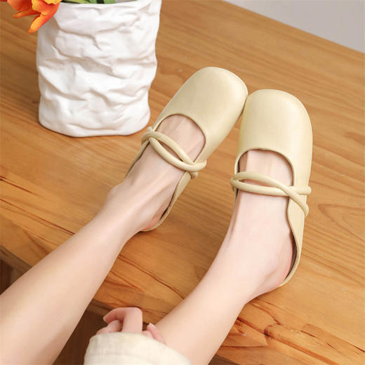 【懒人一脚蹬❗️超软包头拖鞋】个性的鞋头设计，做工精心细致，柔软亲肤，舒适不磨脚，超软春季脚蹬休闲时尚软底外穿平底包头鞋女QQ 商品图2