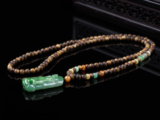 XY0262沉香+翡翠梅竹挂件 商品图6