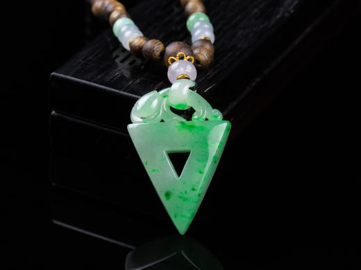 XY0260沉香+翡翠飘绿复古挂件 商品图0