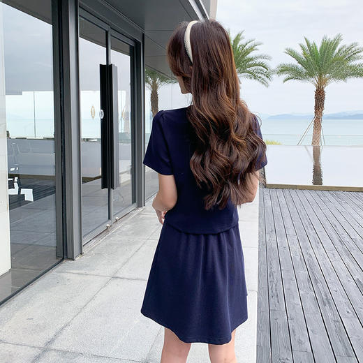 奢姿大码女装2025夏季气质V领两件套胖妹妹字母绣花时尚针织套装9952921826 商品图3