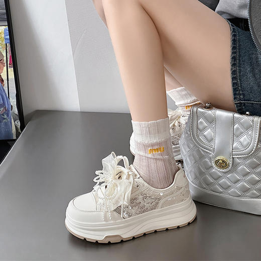 经典鲨2025夏蕾丝仙女风牛皮革甜美蝴蝶结透气厚底显高休闲鞋女KW326-529021 商品图1