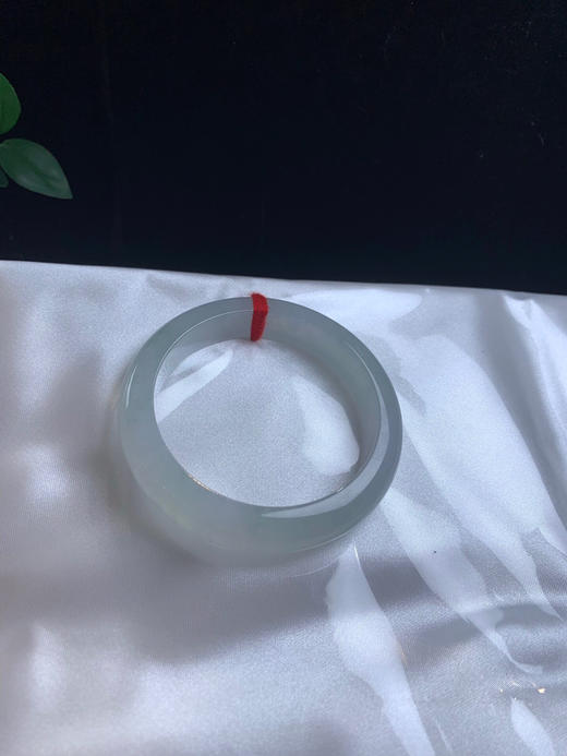 612718，55.5冰底正圈手镯，冰底，种水好，接近白月光，整条通透清新 商品图4