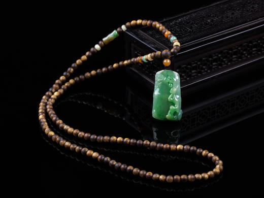 XY0262沉香+翡翠梅竹挂件 商品图4