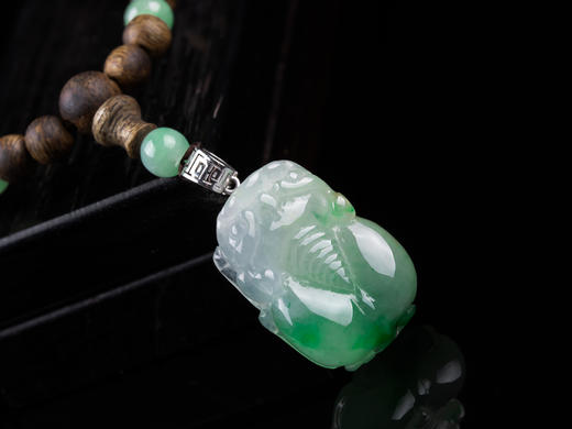 XY0238沉香+招财翡翠貔貅挂件 商品图1