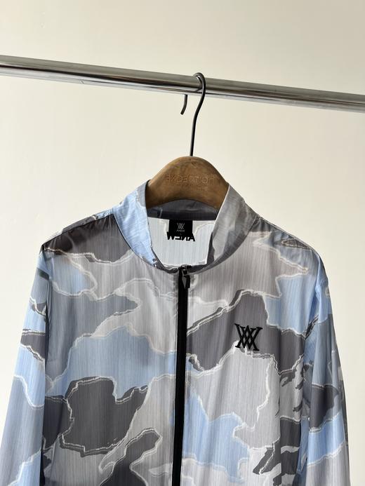 25年夏款，AW家原单男款防晒，纯纯的原单货，专柜同步，韩国🇰🇷客供面料，凉感，舒服透气有弹力，很特别的印花LOGO，颜色很高级，简单帅气的一款，胸前重工刺绣🪡，数量不多！ 商品图1