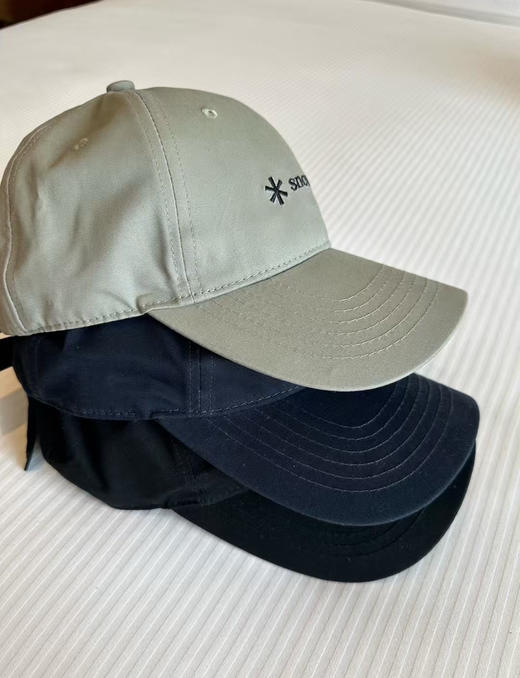 原单正品雪峰春夏款 情侣鸭舌帽，三个色。男女同款，头围可调节。代工厂正单来的，大家看实拍，所见即所得，品质非常高，我带了一下午，这个帽子太喜欢了 商品图4