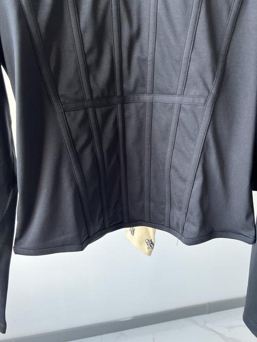 高尔夫🏌‍♀纯原单单PG打底衫，超级好看的一款，工艺复杂，面料有弹力，舒服好穿，立领设计拼接设计，更好的修饰腰身，拉伸身高比例！数量不多 商品图4