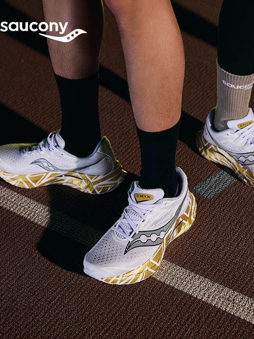 【特价商品部分可能有小瑕疵不影响穿着，收到不退换，运费可退】Saucony 索康尼 ENDORPHIN SPEED 啡速4 缓震透气运动鞋 商品图0