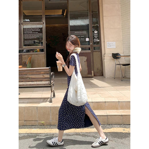 【169元任选2件】现货秒杀！卖完下架不再补 ！V领蕾丝碎花连衣裙 商品图3