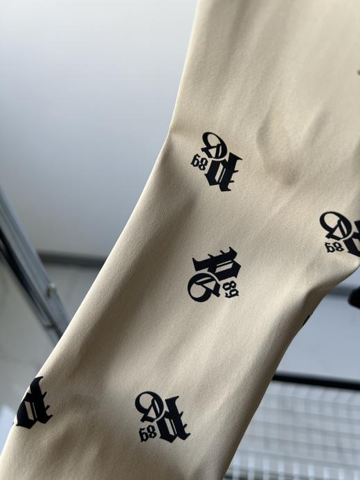 高尔夫🏌‍♀纯原单单PG打底衫，超级好看的一款，工艺复杂，面料有弹力，舒服好穿，立领设计拼接设计，更好的修饰腰身，拉伸身高比例！数量不多 商品图6