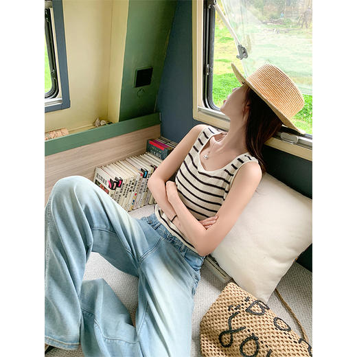 <曾小咸推荐>3.26现货秒杀 ！微信超特价！2色条纹U领针织背心 日常99.99 立减50 秒杀49.99！！ 商品图1