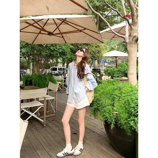 <曾小咸推>现货秒杀！韩系温柔风浅蓝色圆领宽松长袖衬衫 日常189.99 立减110 秒杀79.99！ 商品图3