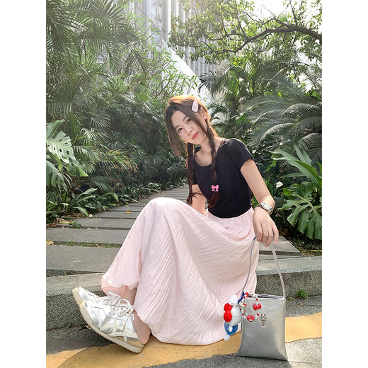 <曾小咸推荐>设计感法式黑拼粉高腰连衣裙 商品图3