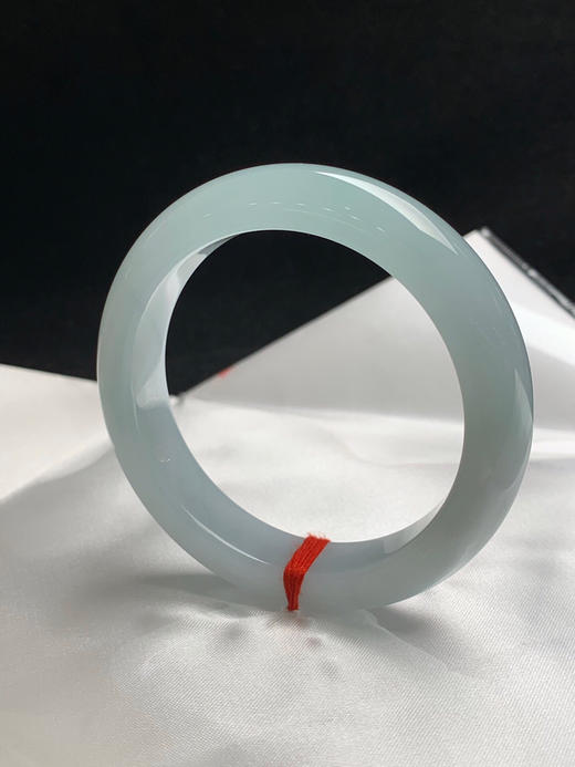 612731，54.3圈口，冰蓝正圈平安镯，纯净天空蓝底色，冰胶细润 商品图2