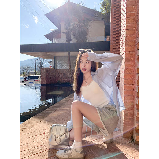 <曾小咸推荐>设计感灰色撞蓝格腰头短裤休闲裤 商品图3