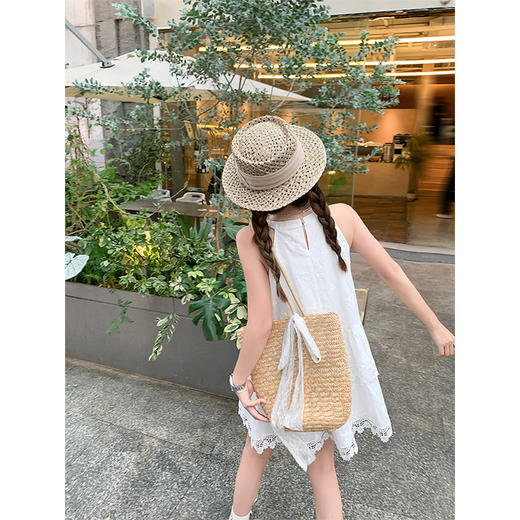 <曾小咸推荐>甜美白色挂脖下摆蕾丝边连衣裙 商品图4