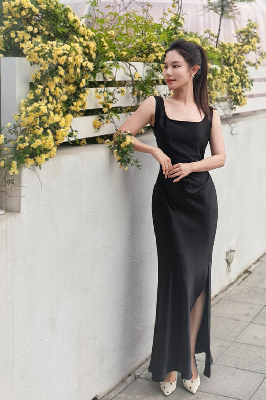 逸红颜明月优选<爆款二团>#醋酸女神连衣裙「黑曜石」经典永不过时的小黑裙，赫本风高质感斜纹醋酸 商品图4