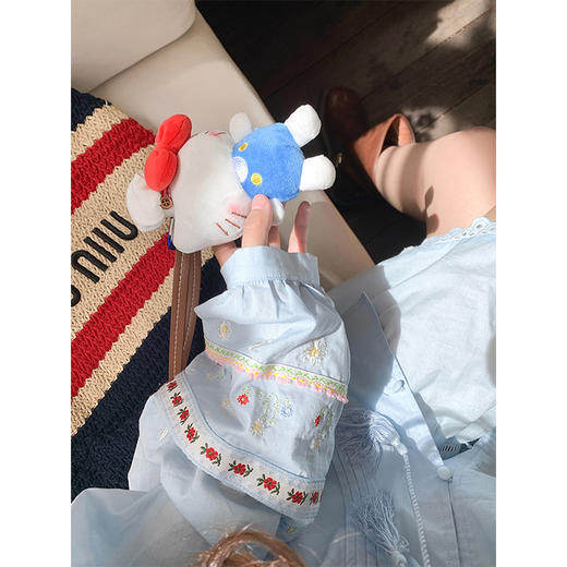 <曾小咸推荐>现货秒杀！微信超特价！蓝色刺绣长袖衬衫 日常169.99 立减80 秒杀89.99！蓝色半裙 日常109.99 立减50 秒杀59.99！ 商品图3