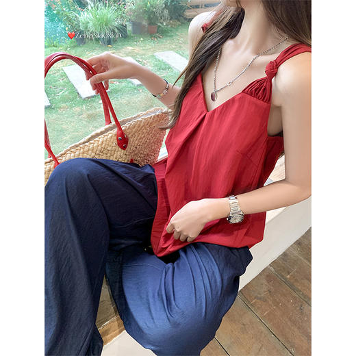 <曾小咸推荐>3.26现货秒杀 ！微信超特价！2色休闲裤 日常199.99 立减120 秒杀79.99！！ 红色吊带上衣 秒杀59.99！ 商品图3