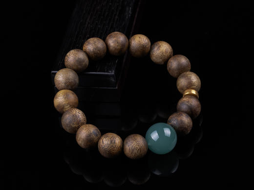 XY0192沉香+翡翠天空蓝大圆珠18K金手串 商品图1