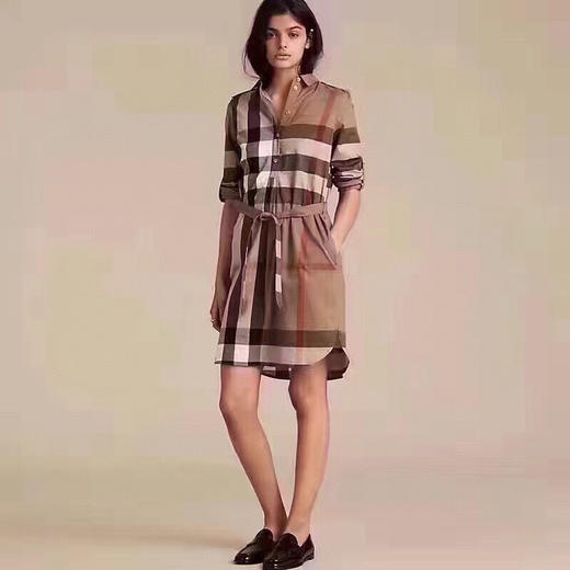 BBR经典款女款衬衫裙。 红格。 蓝格。 驼色。 自己备注号码颜色。 商品图9