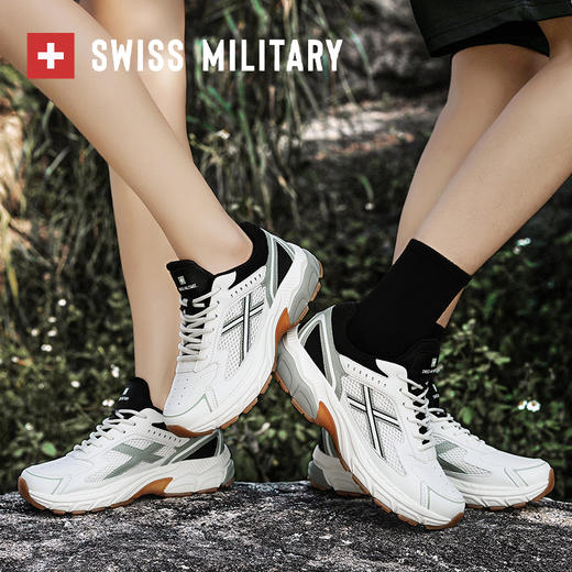 疯抢中！！建议拍大一码【SWISS MILITARY瑞士军工】户外运动休闲情侣鞋 透气舒适 耐磨防滑 时尚百搭 商品图4