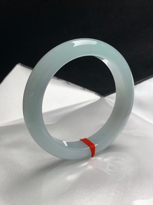 612731，54.3圈口，冰蓝正圈平安镯，纯净天空蓝底色，冰胶细润 商品图1