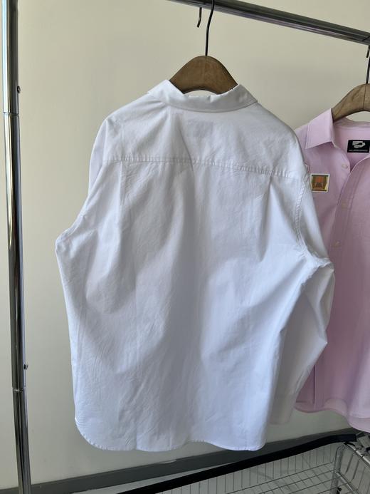 25春款原单衬衫，纯原单货，纯棉材质，超有质感，简单大气的Ov resize风，既可以内搭做衬衫，又可以外穿，胸前贴不绣设计，减龄又有设计感！数量不多！ 商品图7