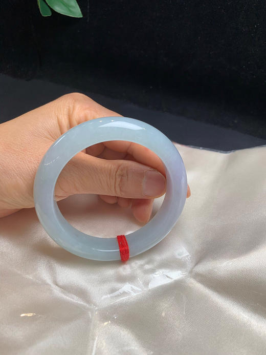 612730，57.6 晴绿底手镯，清新甜绿底，润润的 商品图5