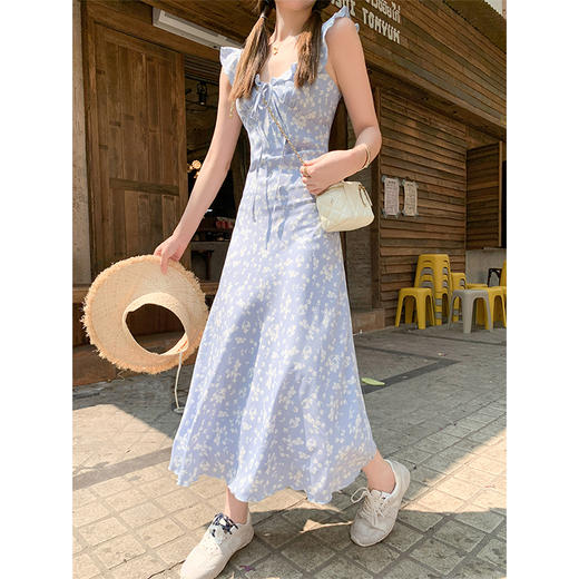 <曾小咸推荐>4.7现货秒杀 ！微信超特价！V领碎花收腰连衣裙 日常189.99 立减100 秒杀89.99！！ 商品图1