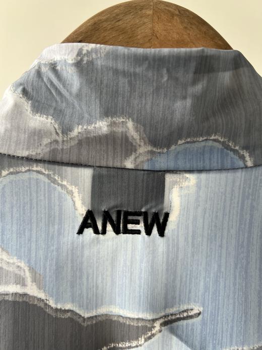 25年夏款，AW家原单男款防晒，纯纯的原单货，专柜同步，韩国🇰🇷客供面料，凉感，舒服透气有弹力，很特别的印花LOGO，颜色很高级，简单帅气的一款，胸前重工刺绣🪡，数量不多！ 商品图8