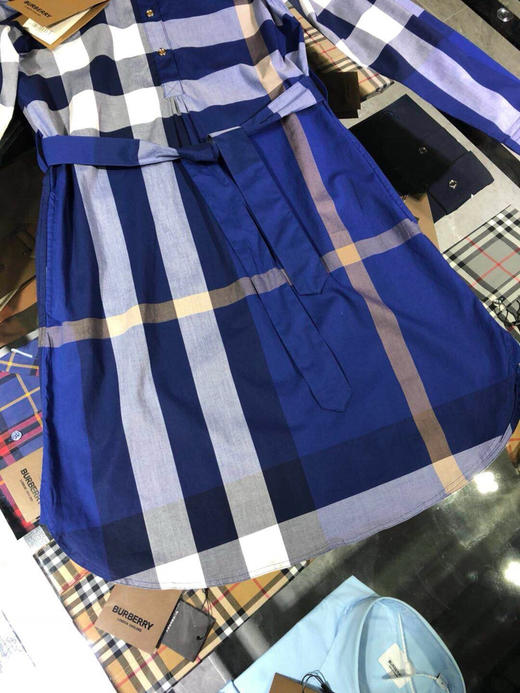 BBR经典款女款衬衫裙。 红格。 蓝格。 驼色。 自己备注号码颜色。 商品图6