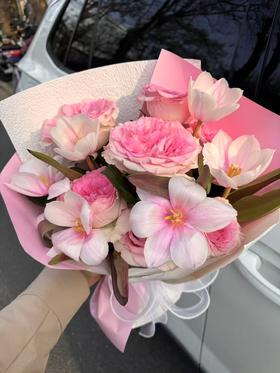 郁金香洛神玫瑰花束