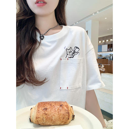 <曾小咸推荐>设计感白色后背印花圆领短袖T恤 商品图1